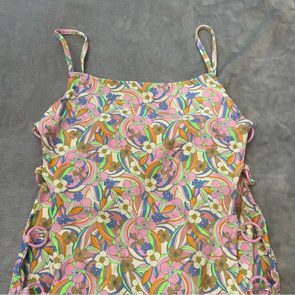 New! For Love & Lemons Devon Pink Multi Floral One-Piece Swimsuit 24212 - Picture 5 of 9